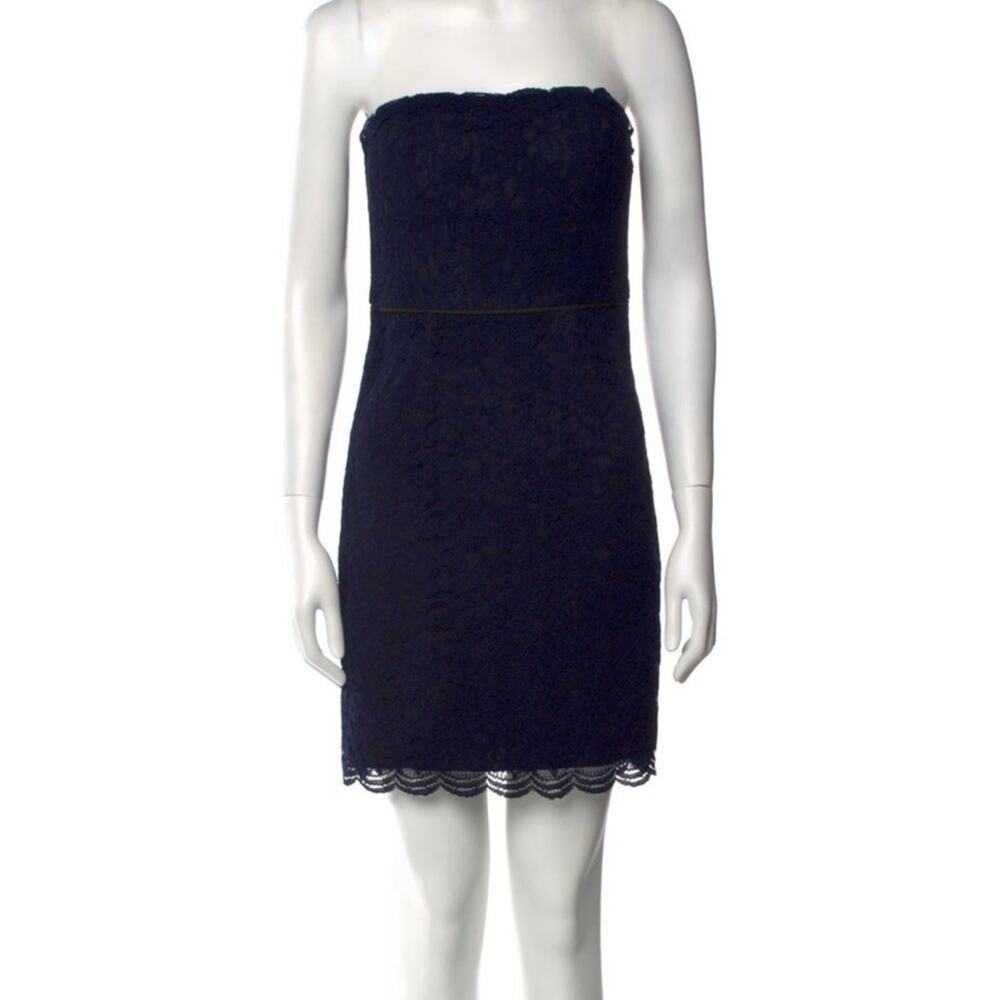 Diane Von Furstenberg Navy Blue Strapless Lace Sheath Cocktail Dress Size 6 EUC